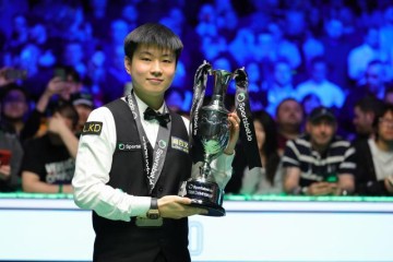 b体育-包揽球员系列赛三冠，赵心童成世锦赛夺冠头号热门